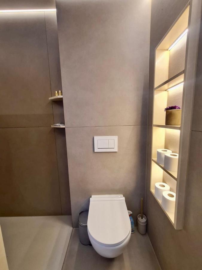 Junior luxe suite cityview Anvers Extérieur photo