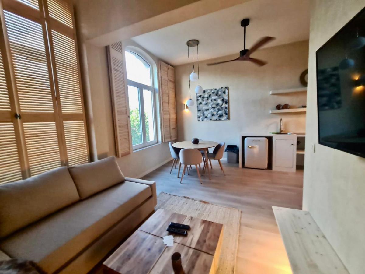 Junior luxe suite cityview Anvers Extérieur photo